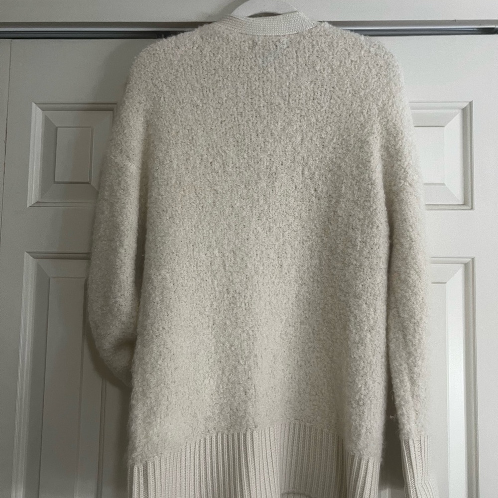 Banana Republic oversized Safido Boucle Cardigan Sweater. - Picture 2 of 3